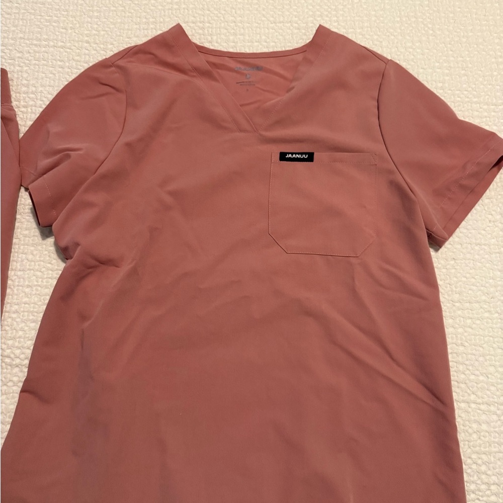 Jaanuu Mauve Scrub Set